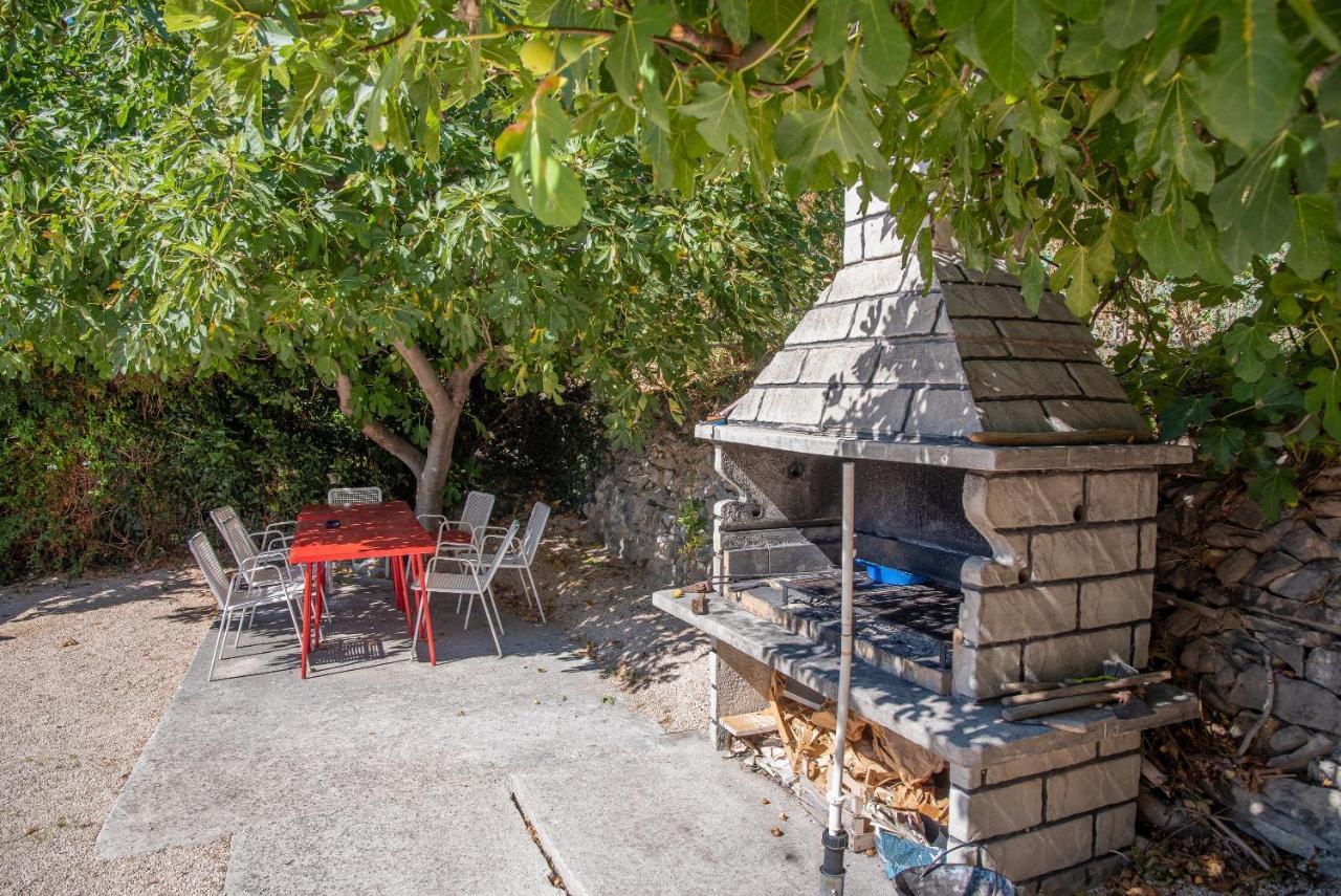 Apartments By The Sea Sumpetar, Omis - 2808 Exterior foto
